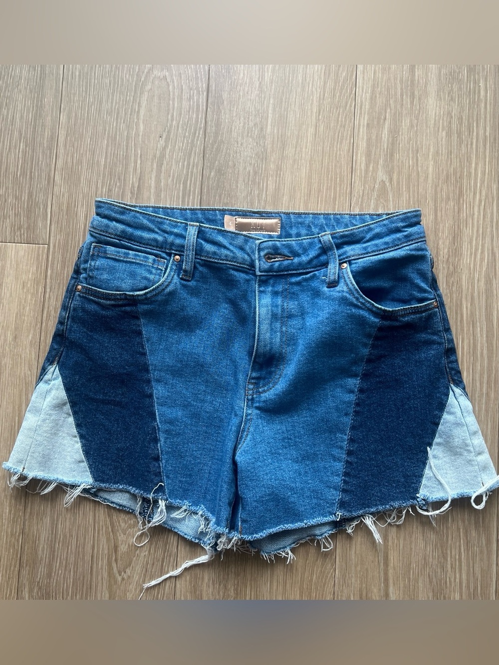 KUT Jane High Rise Shorts size 4